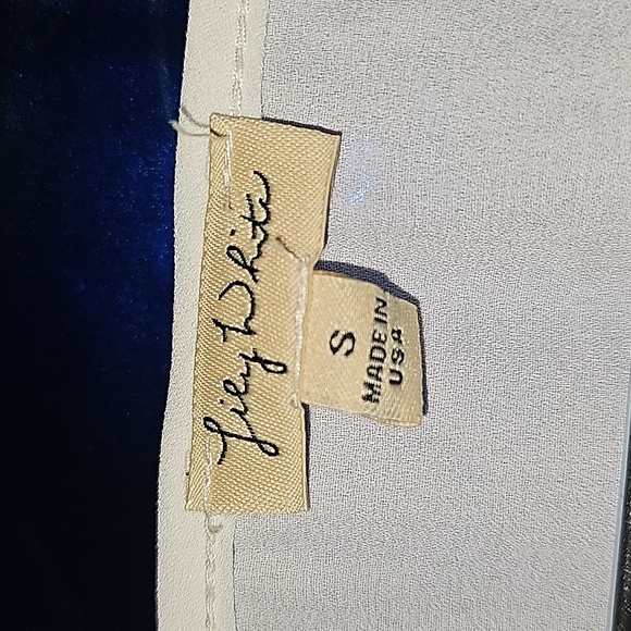 Lily White White Semi-Sheer Faux Wrap around Sleeveless Blouse Size S VGUC - Picture 3 of 7